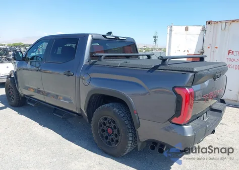 2024 Toyota Tundra Hybrid Trd Pro 4Wd z USA, uszkodzony, nr VIN 5TFPC5DB5RX044076